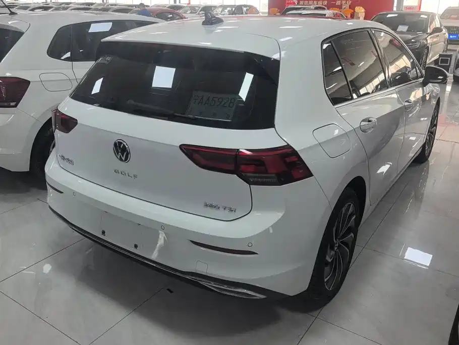 Volkswagen Golf 2021