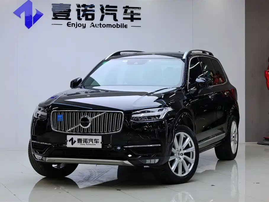 Volvo XC90 2018 — фото 9