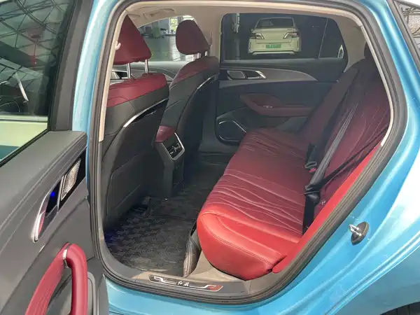Hongqi H5 2022