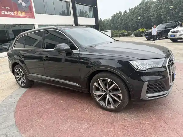 Audi Q7 2021