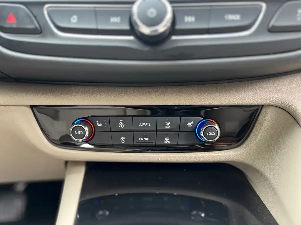 Buick Regal 2022 — фото 16