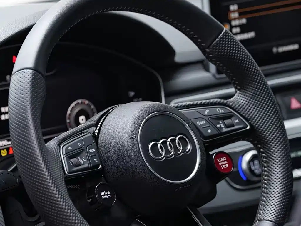 Audi A4L 2017 — фото 11