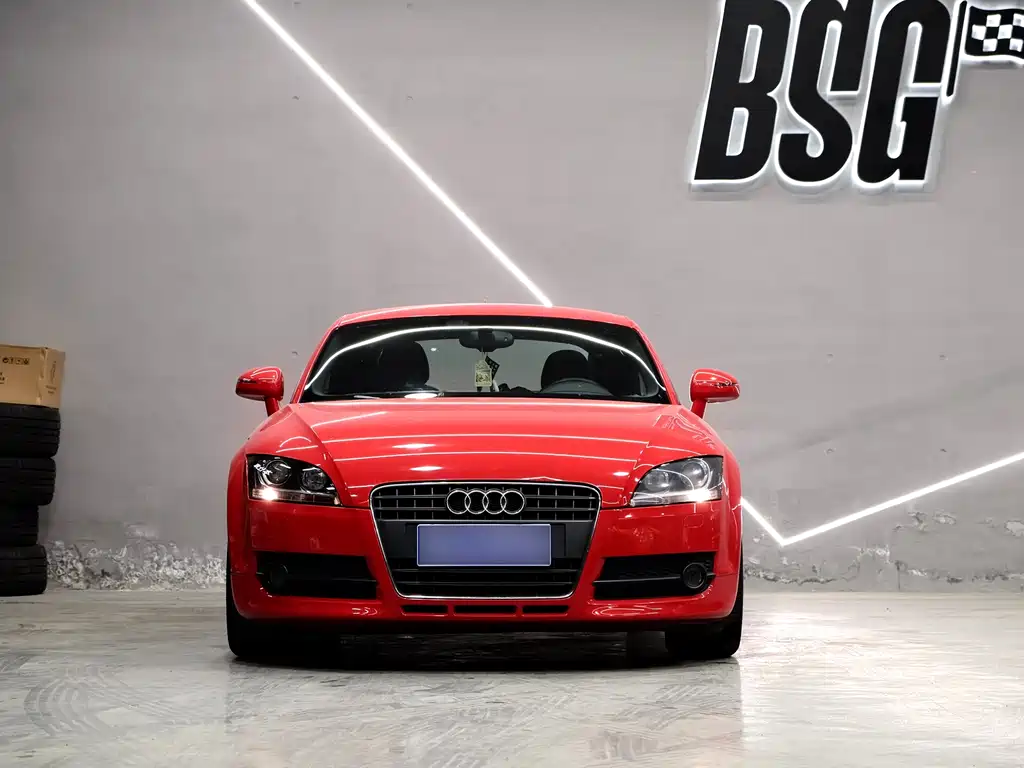 Audi TT 2010 — фото 2