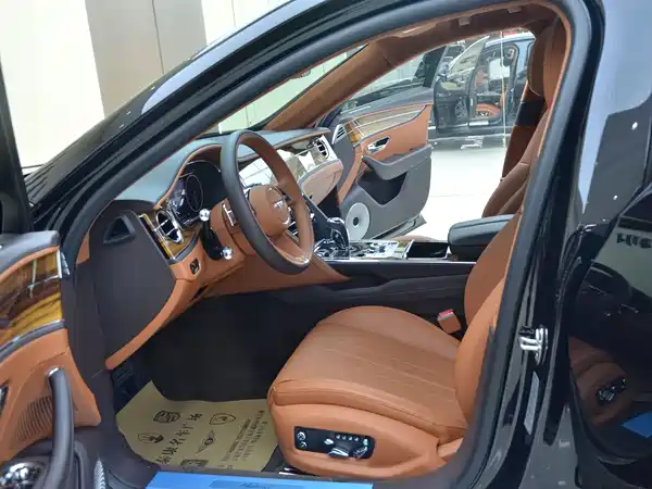 Bentley Flying Spur Plug-In Hybrid 2022