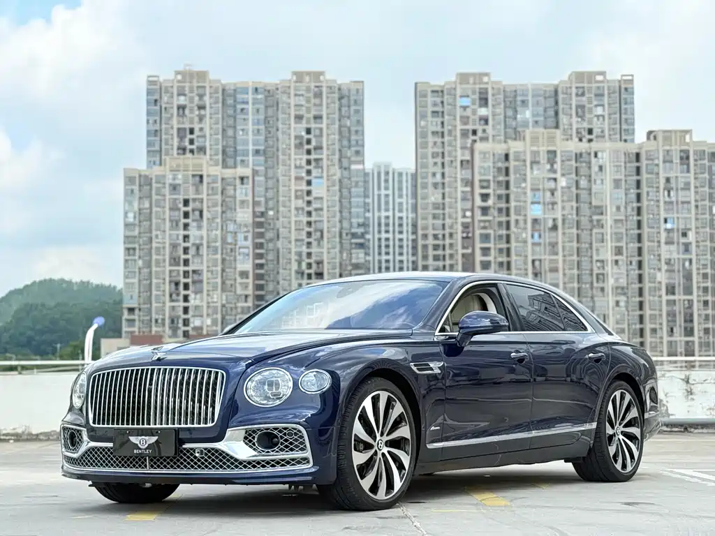Bentley Flying Spur 2024 — фото 1
