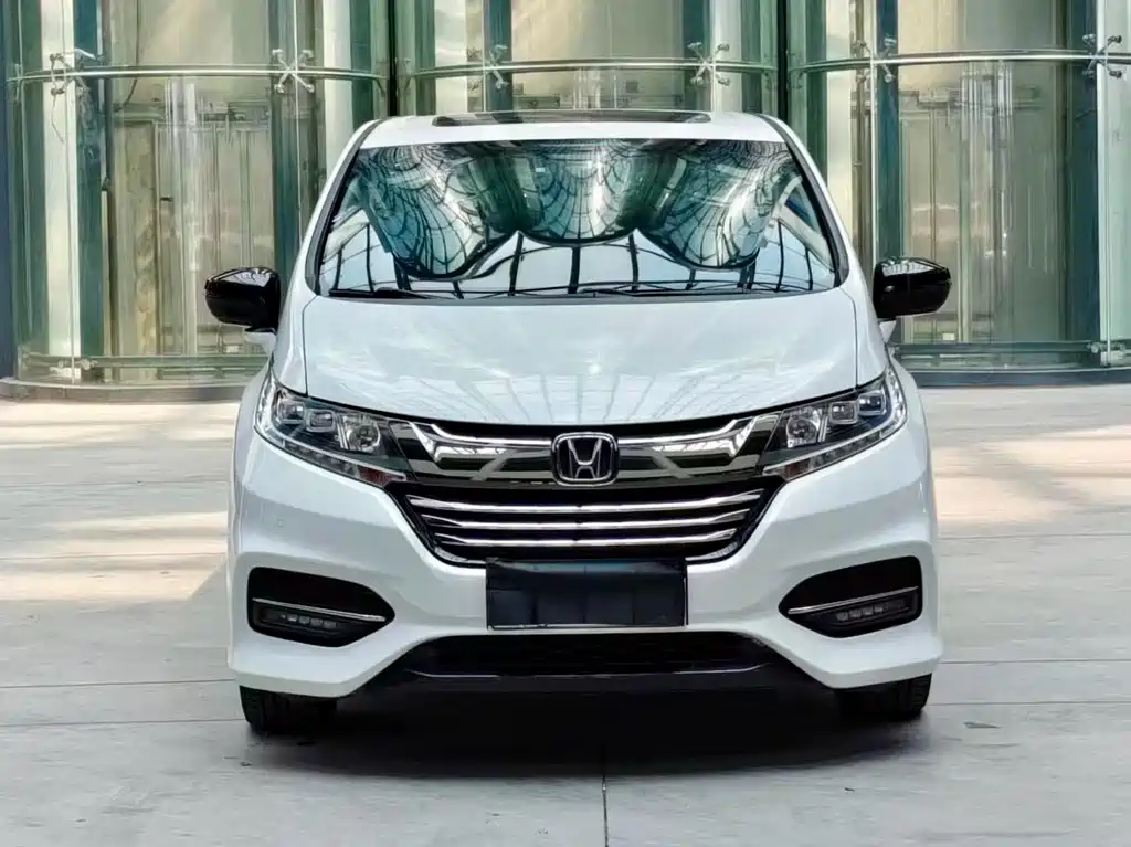 Honda Odyssey 2019 — фото 2