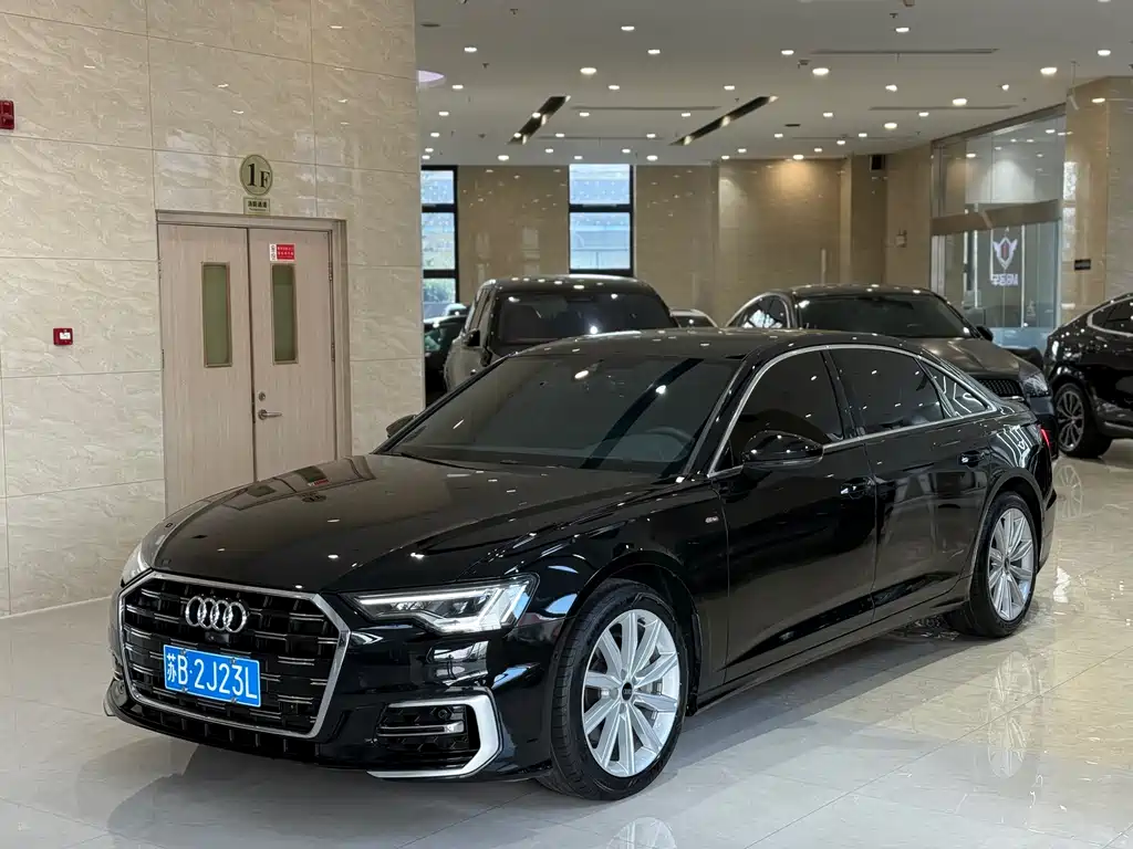 Audi A6L 2023 — фото 1