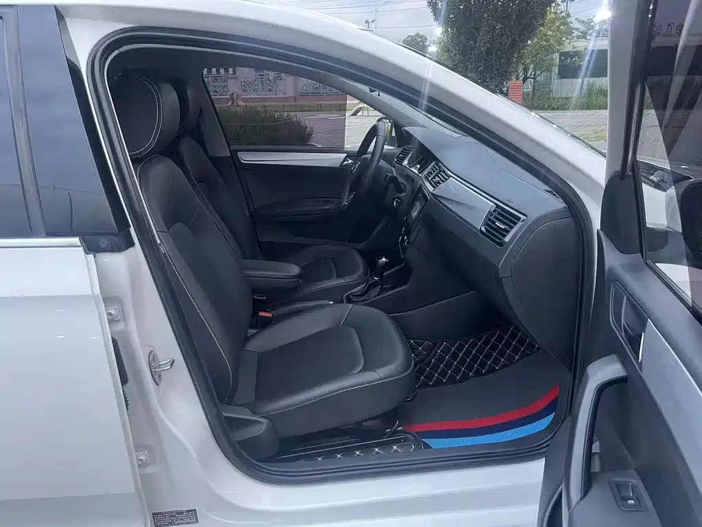Skoda Rapid 2020 — фото 14