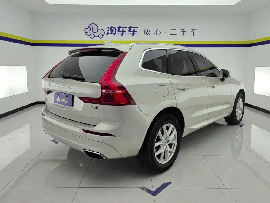 Volvo XC60 2018 — фото 3