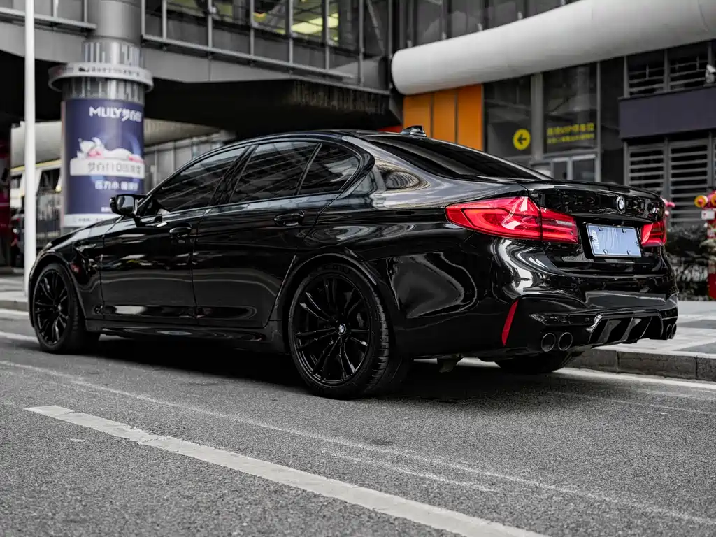 BMW M5 2019 — фото 17