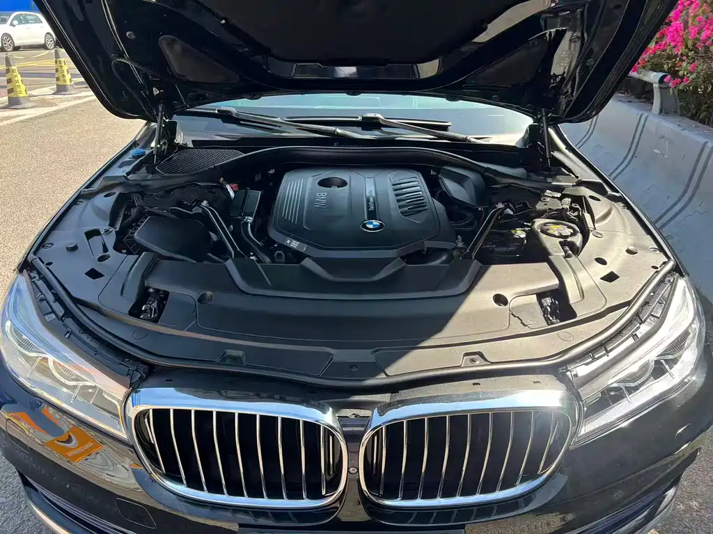 BMW 7 Series 2016 — фото 14