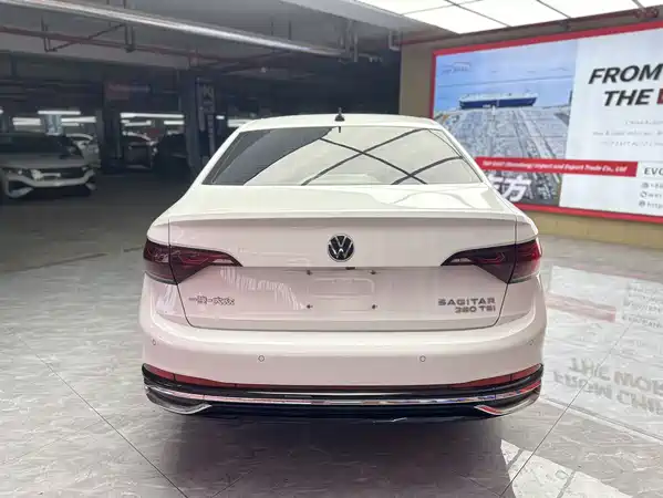 Volkswagen Sagitar 2022