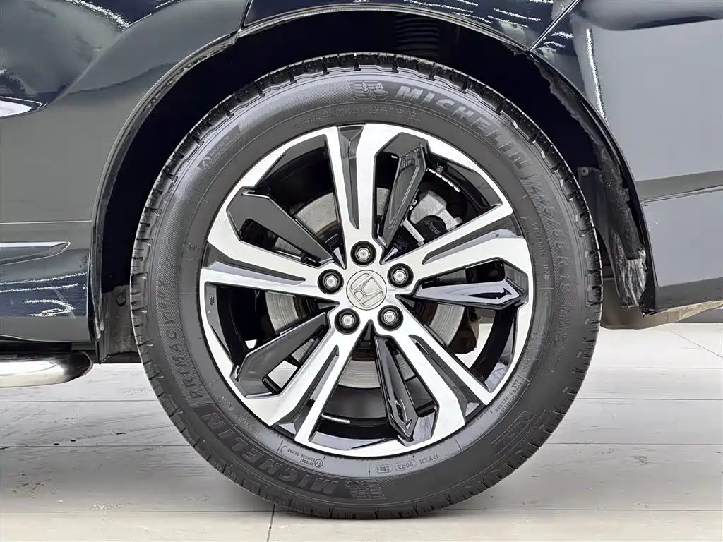 Honda UR-V 2017 — фото 17