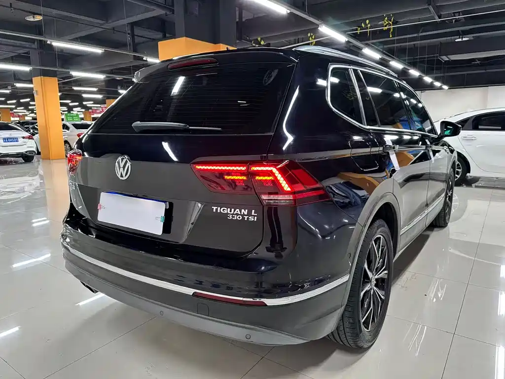 Volkswagen Tiguan L 2018 — фото 16