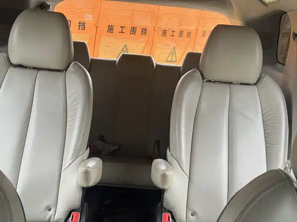 Buick GL8 2011
