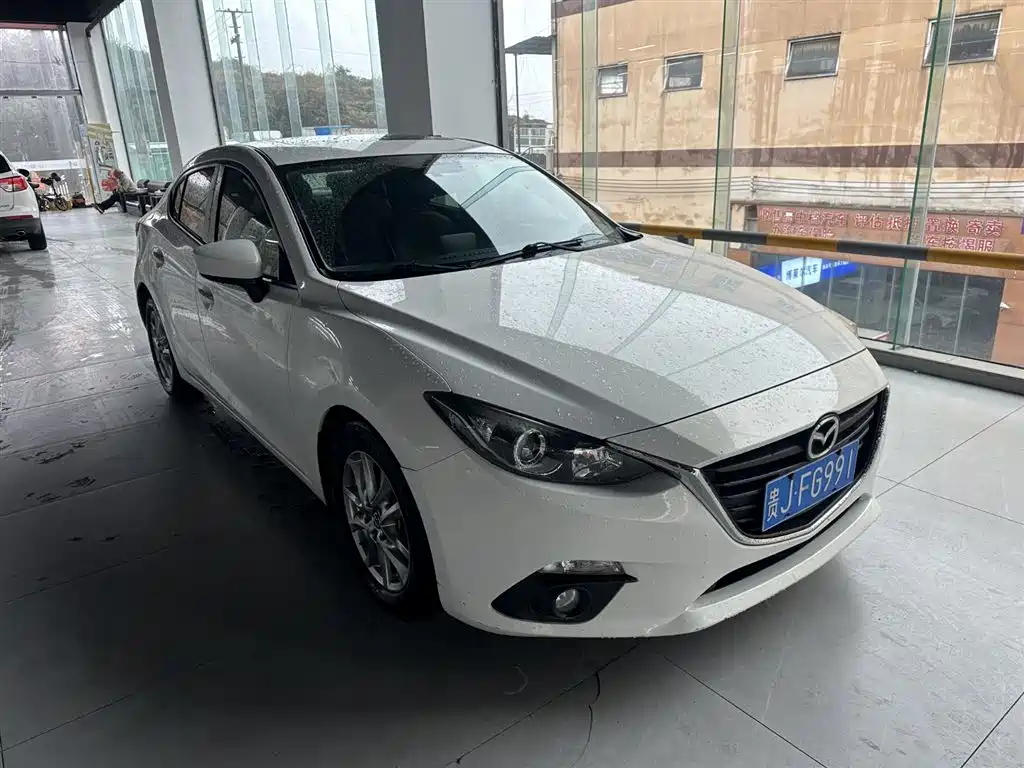 Mazda 3 Axela 2015 — фото 3