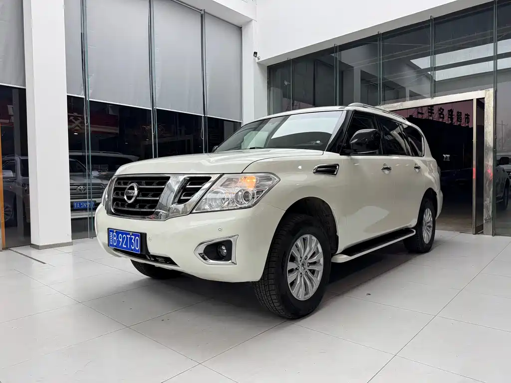 Nissan Patrol 2017 — фото 1