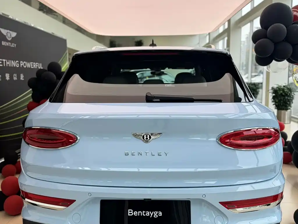 Bentley Bentayga — фото 9