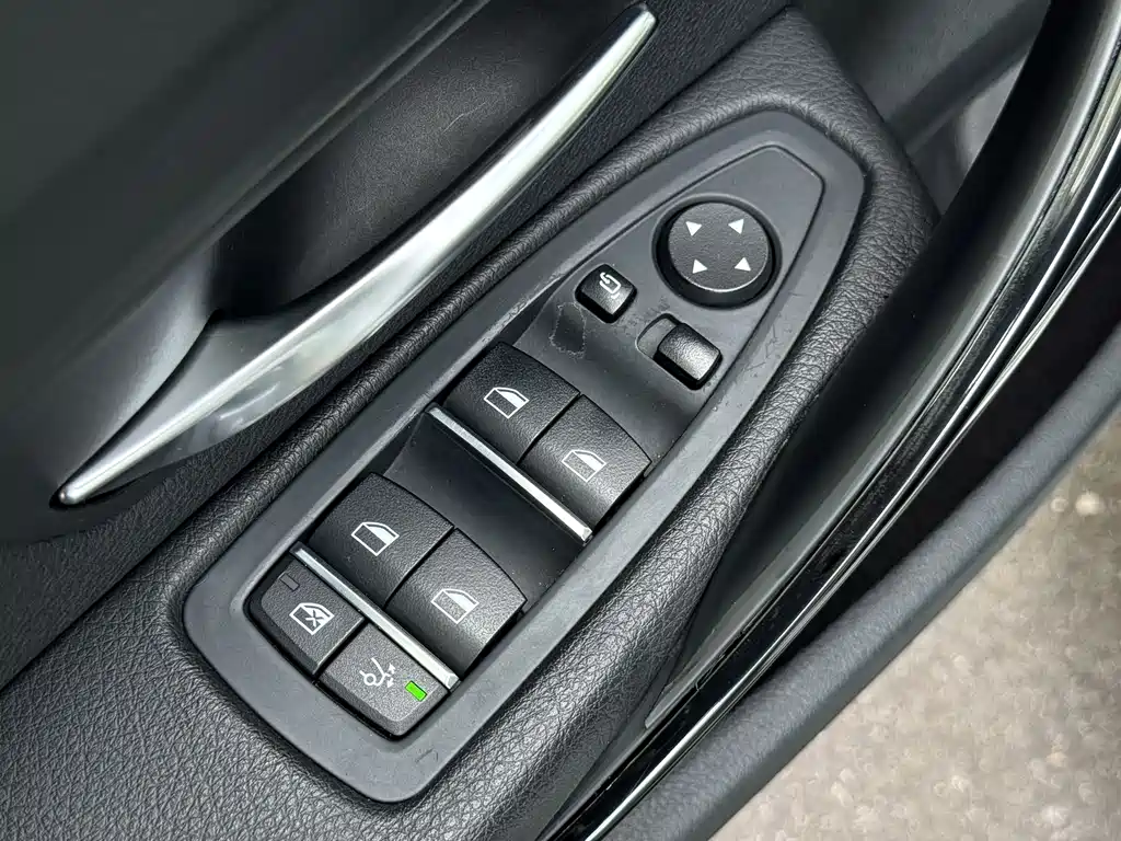 BMW 3 Series GT 2018 — фото 17