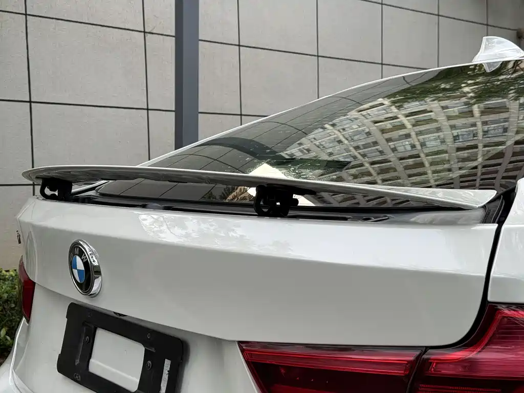 BMW 3 Series GT 2018 — фото 37