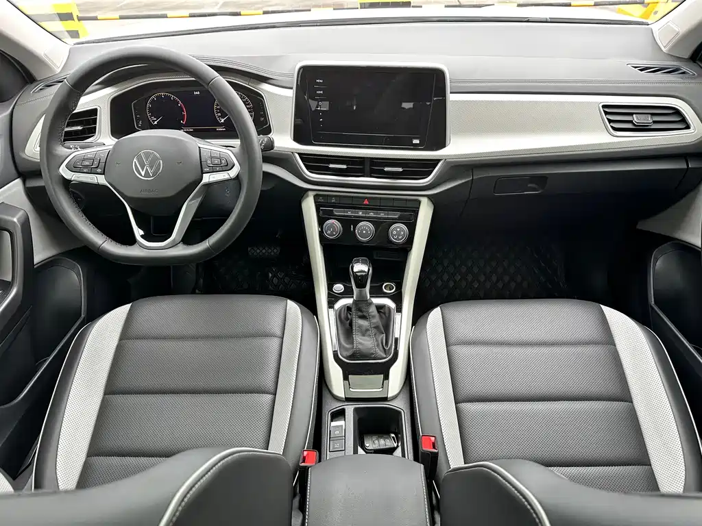 Volkswagen T-Roc 2024 — фото 18