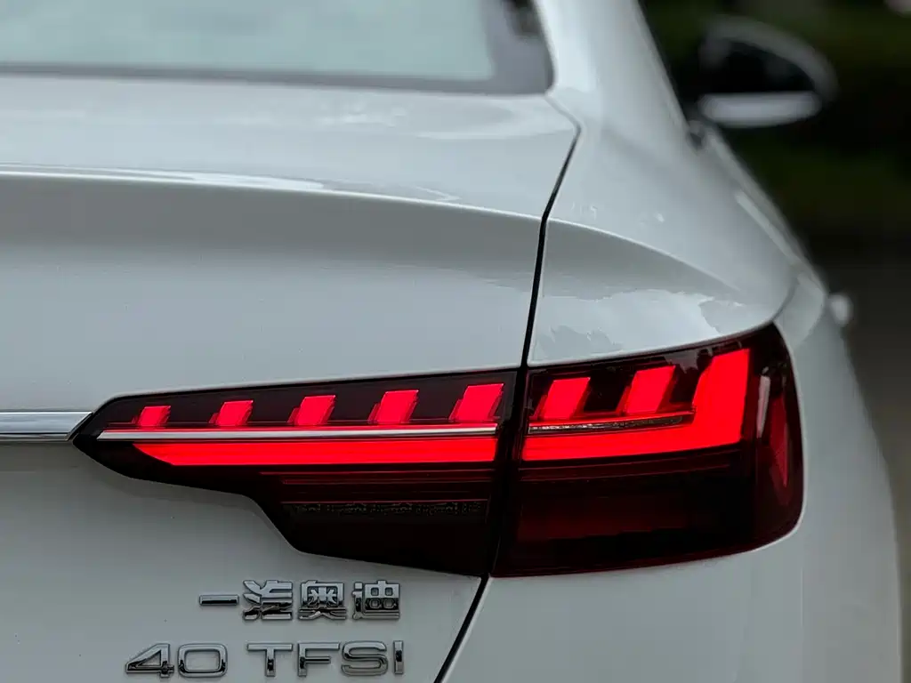 Audi A4L 2021 — фото 16