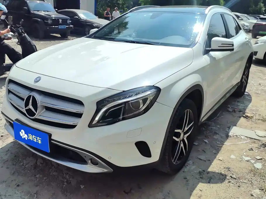 Mercedes-Benz GLA 2016 — фото 1