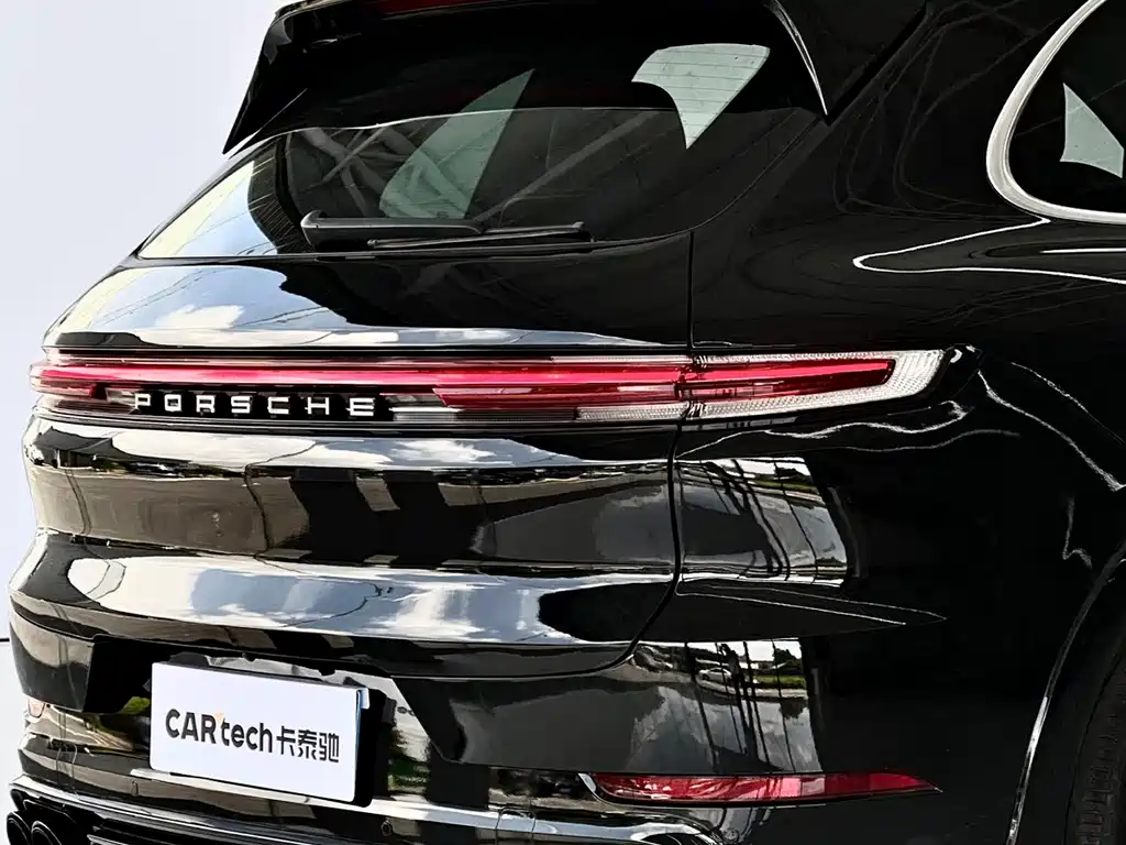 Porsche Cayenne 2013 — фото 12