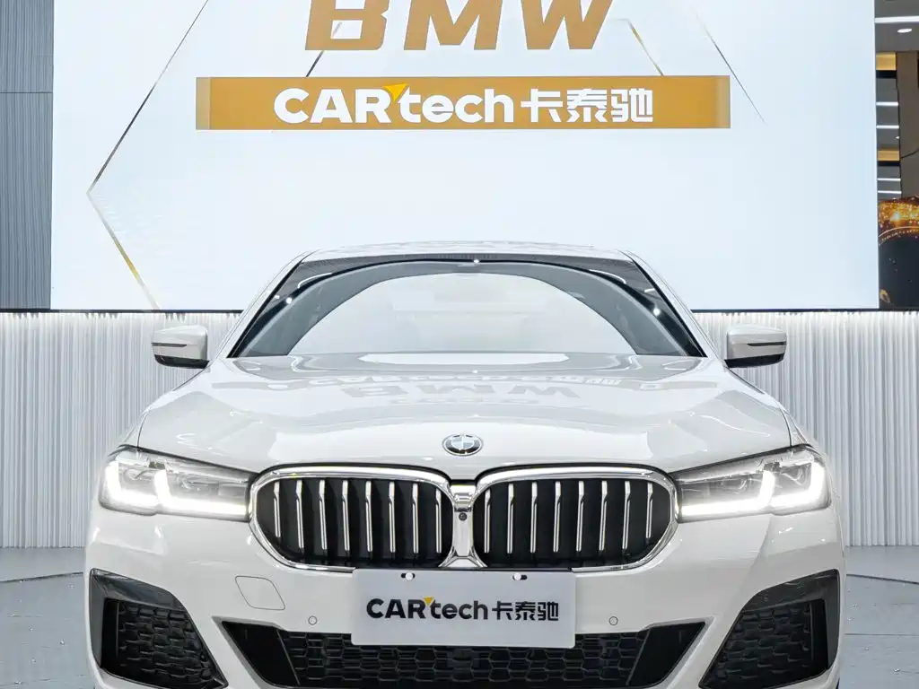 BMW 5 Series 2024 — фото 2
