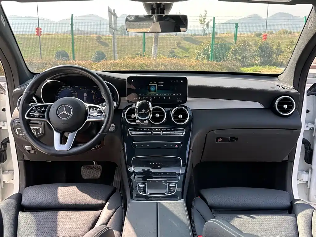 Mercedes-Benz GLC Coupe 2021 — фото 13