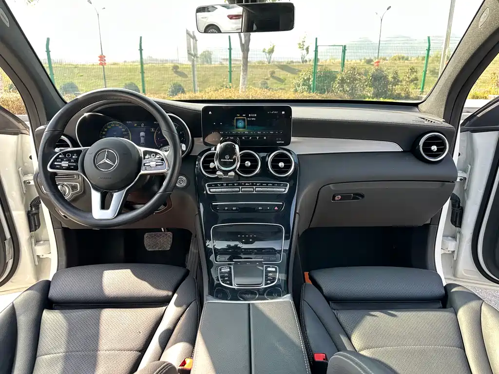 Mercedes-Benz GLC Coupe 2021 — фото 10
