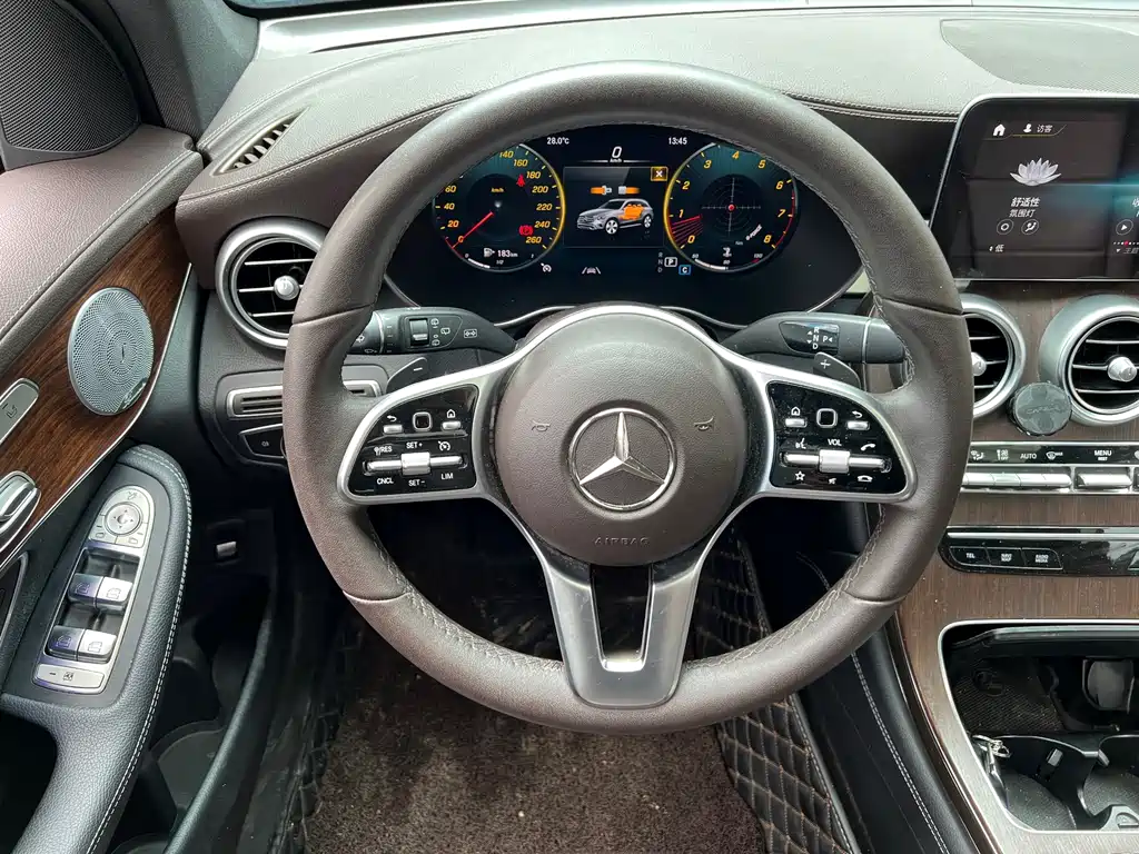 Mercedes-Benz GLC 2021