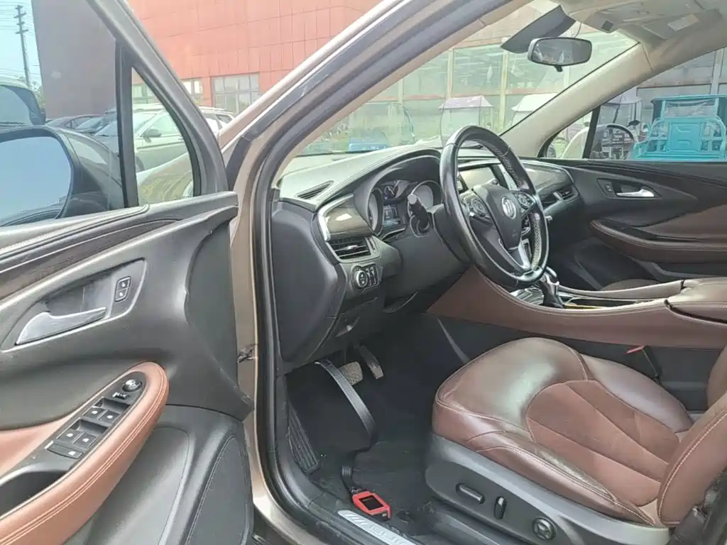 Buick Envision Plus 2017 — фото 11