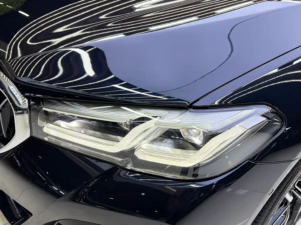 BMW 5 Series 2022 — фото 20