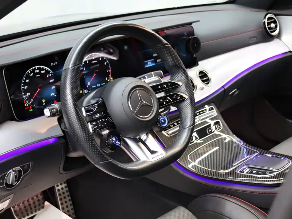 Mercedes-Benz E-Class AMG 2022 — фото 9
