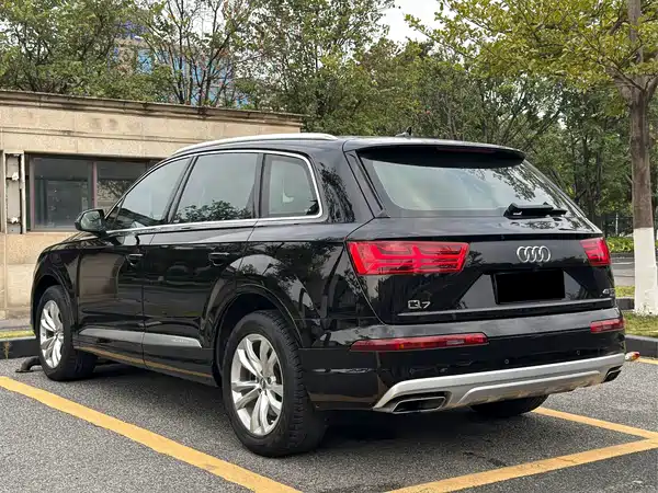 Audi Q7 2016
