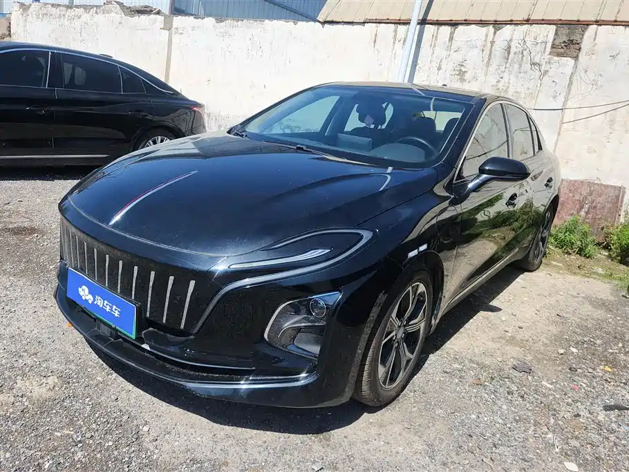 Hongqi E-QM5 2023