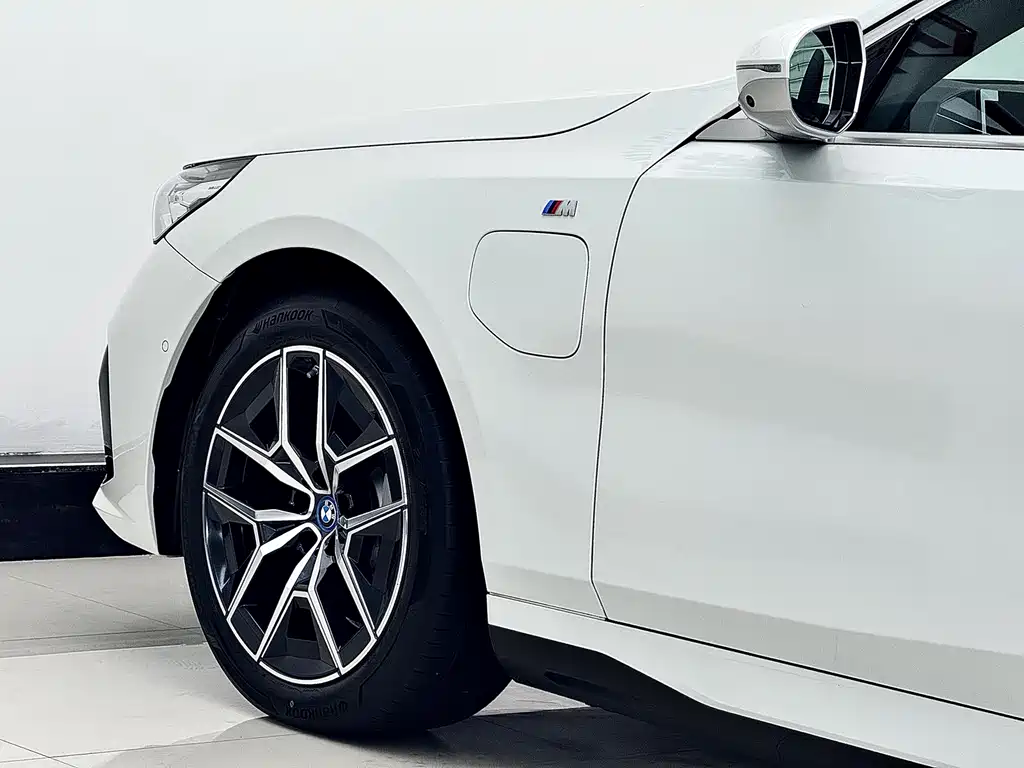 BMW i5 2025 — фото 5