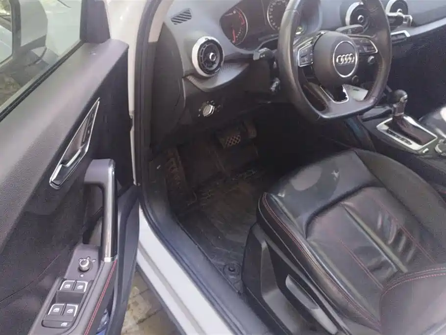 Audi Q2L 2022