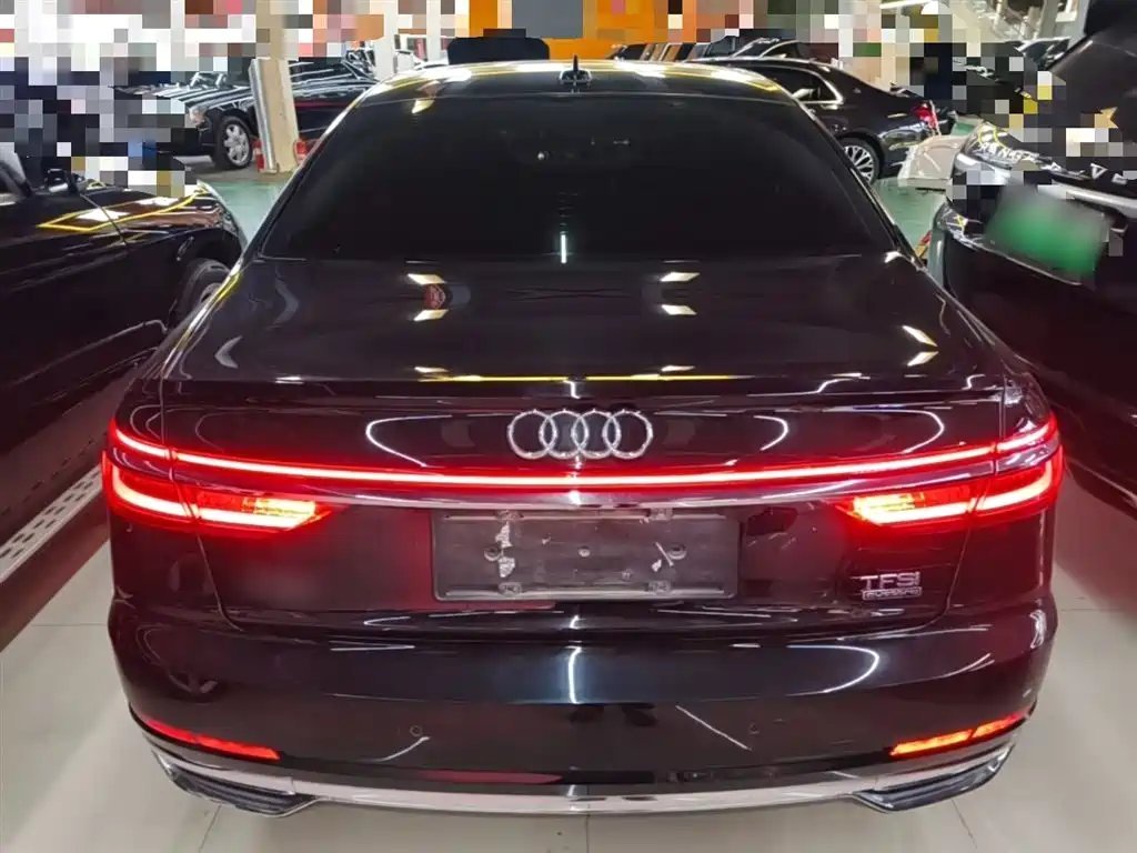 Audi A8 2021 — фото 6