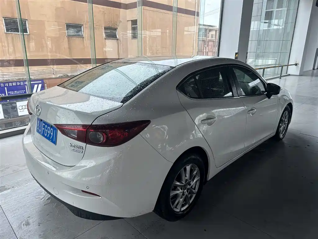 Mazda 3 Axela 2015 — фото 6