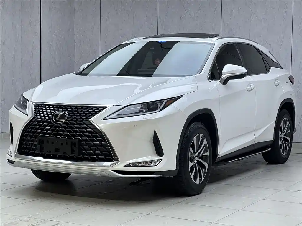 Lexus RX 2020 — фото 1