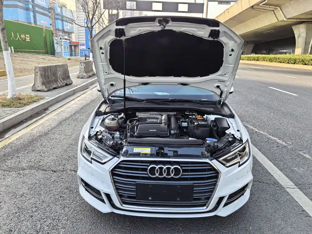 Audi A3 2018 — фото 15