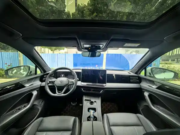 Volkswagen Tiguan L 2025