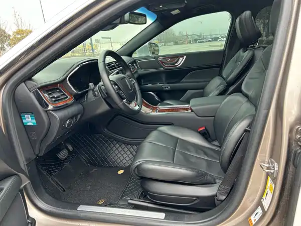 Lincoln Continental 2019