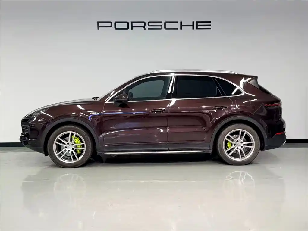 Porsche Cayenne Hybrid 2020 — фото 9