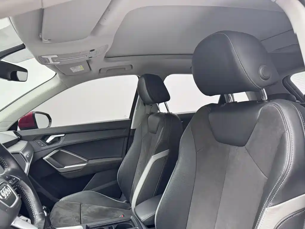 Audi Q3 2021 — фото 15