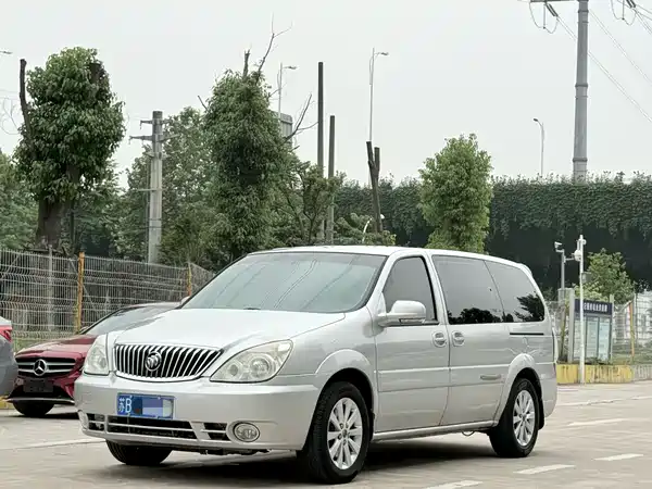 Buick GL8 2013