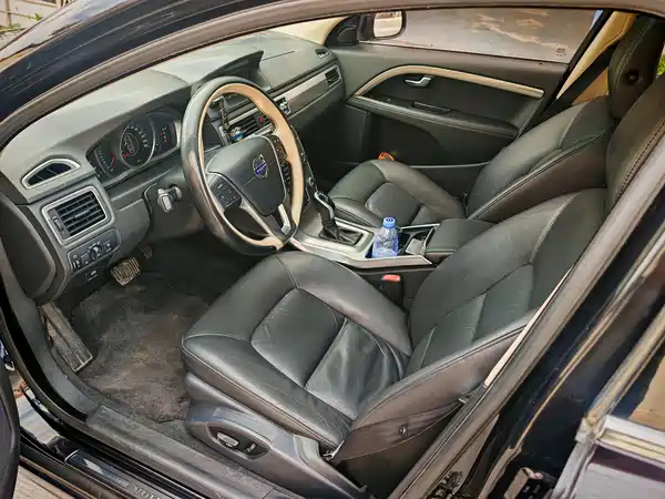 Volvo S80L 2014