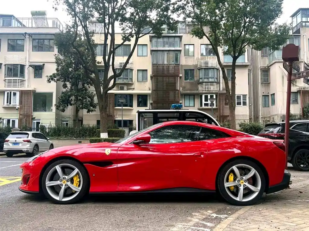 Ferrari Portofino 2019 — фото 4